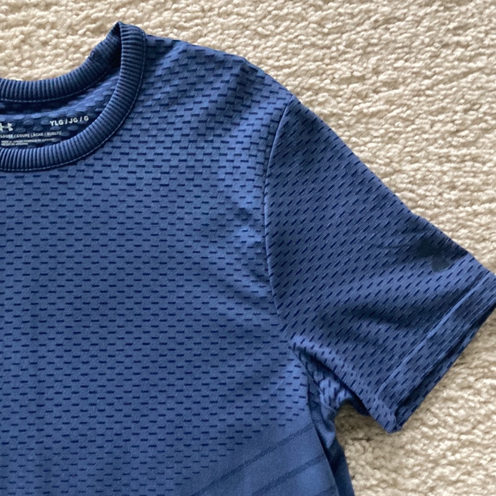 Boys Under Armour Short Sleeve Tee in Blue - Picture 4 of 6